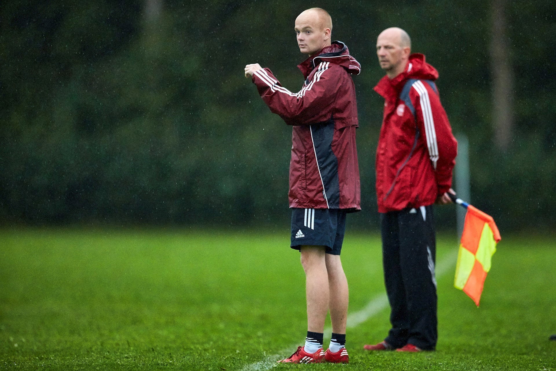 Uddan trænerne hjemme i klubben Uddan trænerne hjemme i klubben